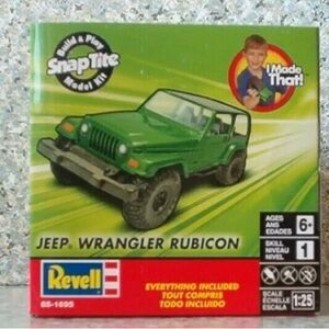 Jeep Wrangler Rubicon 1:25 scale Revell SnapTite Kit Molded In Green
